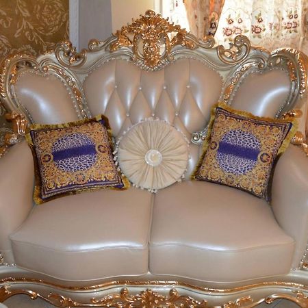 Le Petit Versailles Vernon  Zewnętrze zdjęcie