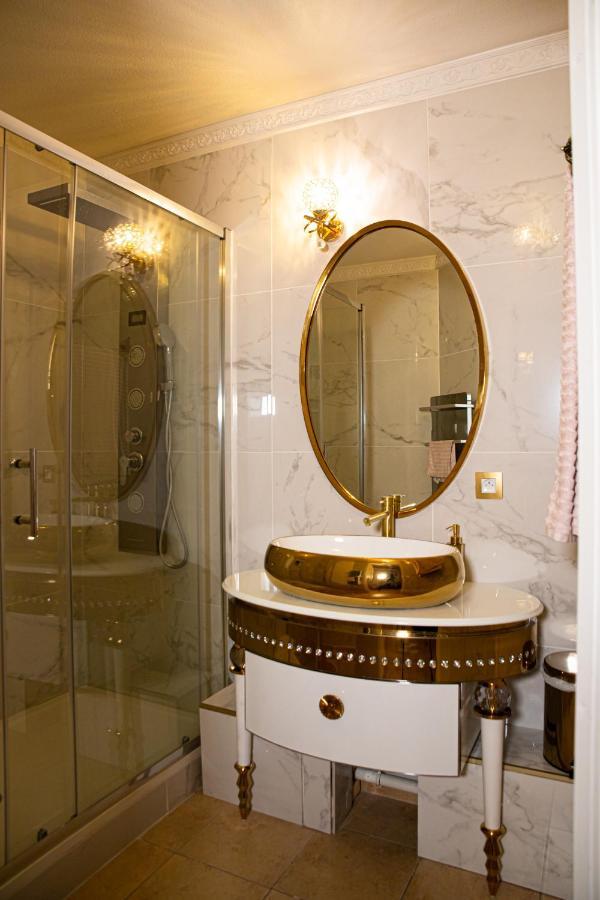 Le Petit Versailles Vernon  Zewnętrze zdjęcie